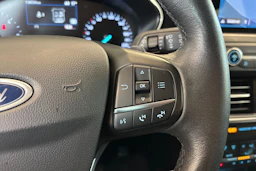 Harmaa Ford FOCUS 2019 kuva 16.