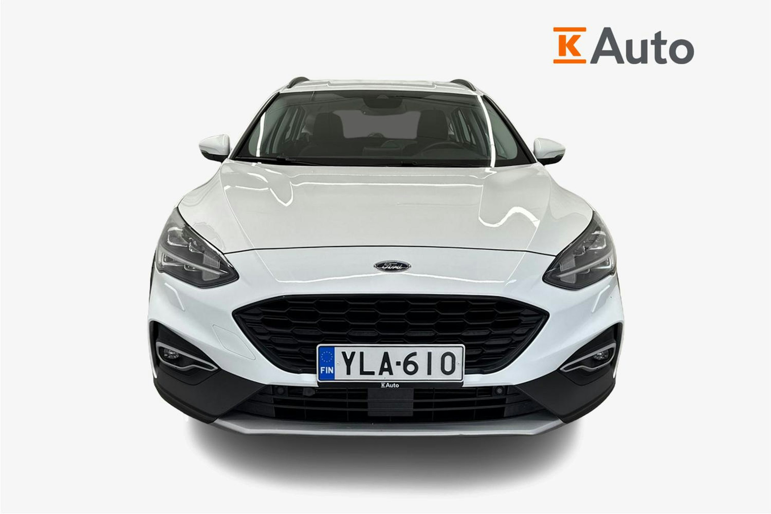 valkoinen Ford Focus 2019 kuva 5.