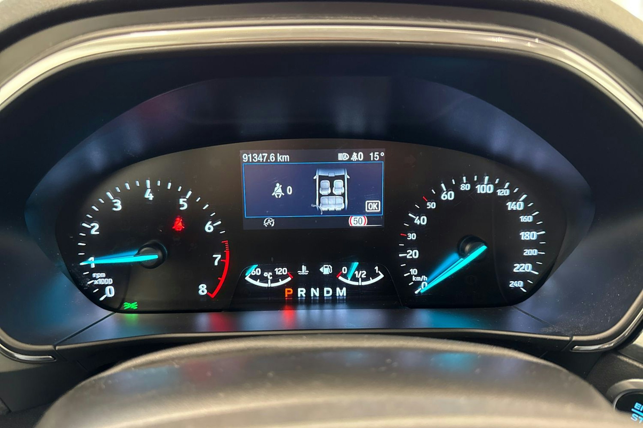 valkoinen Ford Focus 2019 kuva 13.