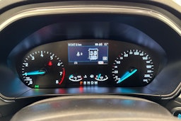 valkoinen Ford Focus 2019 kuva 13.