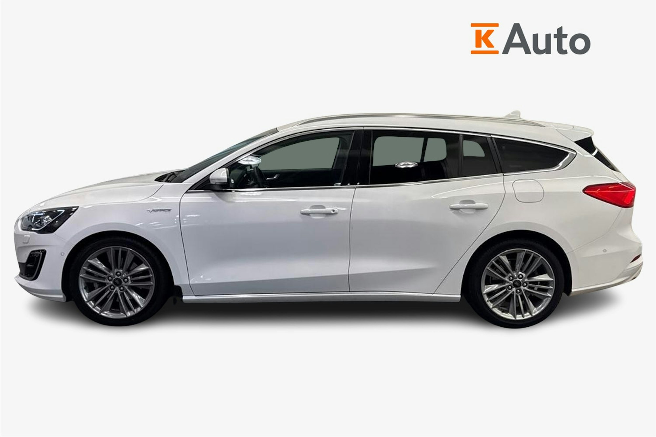 valkoinen Ford Focus 2019 kuva 6.