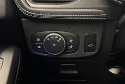 valkoinen Ford Focus 2019 kuva 20.