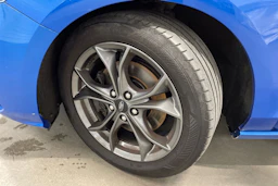sininen Ford Focus 2019 kuva 10.
