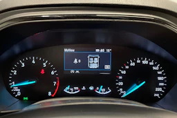 sininen Ford Focus 2019 kuva 13.