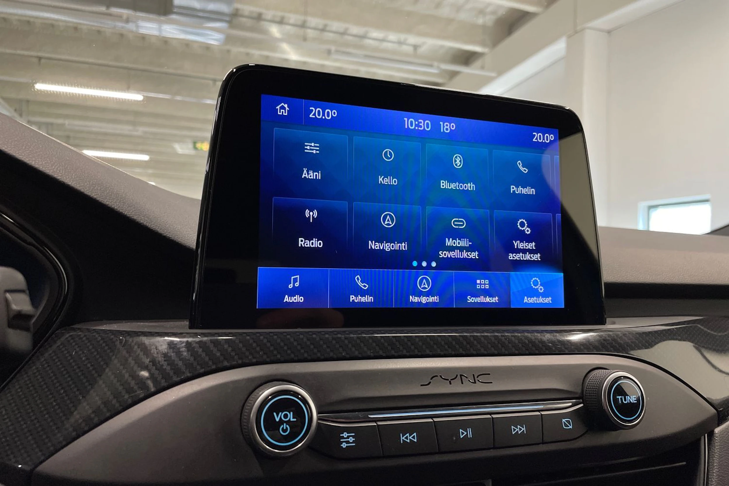 sininen Ford Focus 2019 kuva 15.