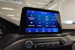sininen Ford Focus 2019 kuva 16.