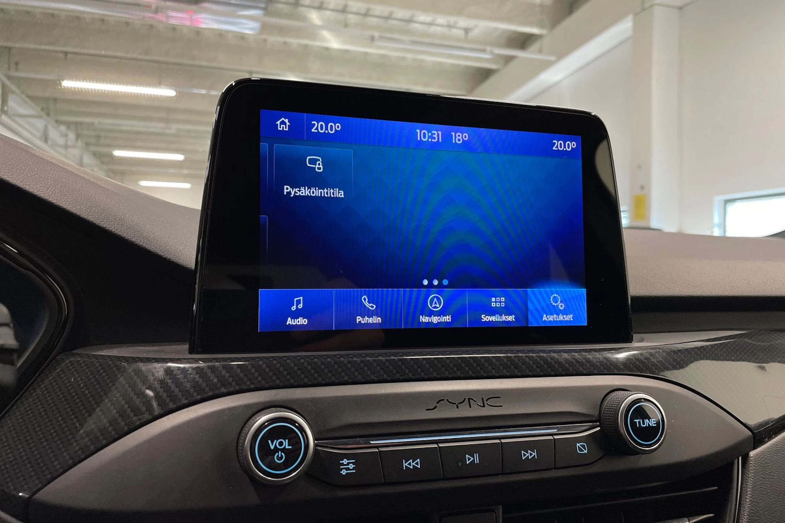 sininen Ford Focus 2019 kuva 17.