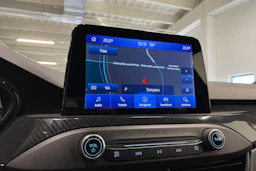 sininen Ford Focus 2019 kuva 18.