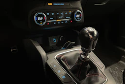 sininen Ford Focus 2019 kuva 20.