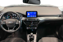 sininen Ford Focus 2019 kuva 7.