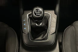 sininen Ford Focus 2019 kuva 23.