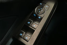 sininen Ford Focus 2019 kuva 24.
