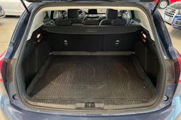 sininen Ford Focus 2019 kuva 26.