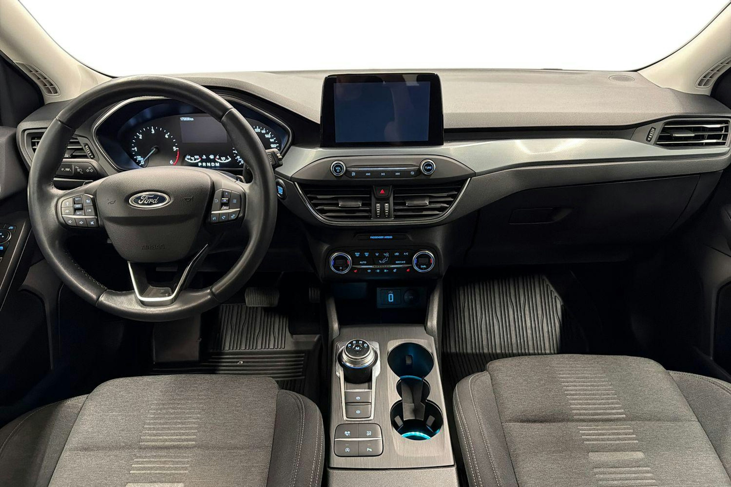 musta Ford Focus 2019 kuva 9.