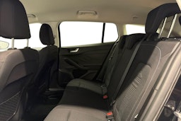 musta Ford Focus 2019 kuva 10.