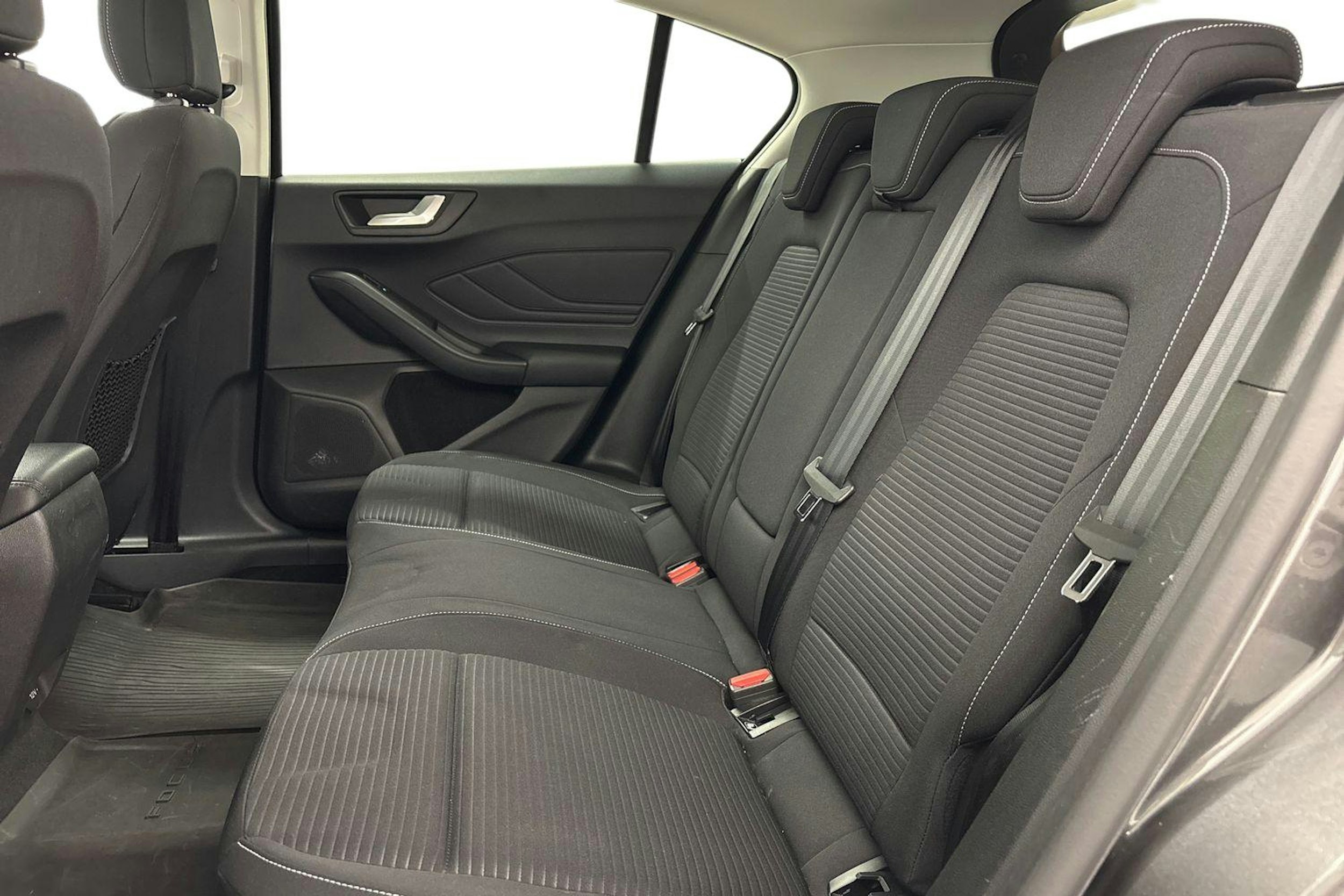 Harmaa Ford Focus 2019 kuva 10.