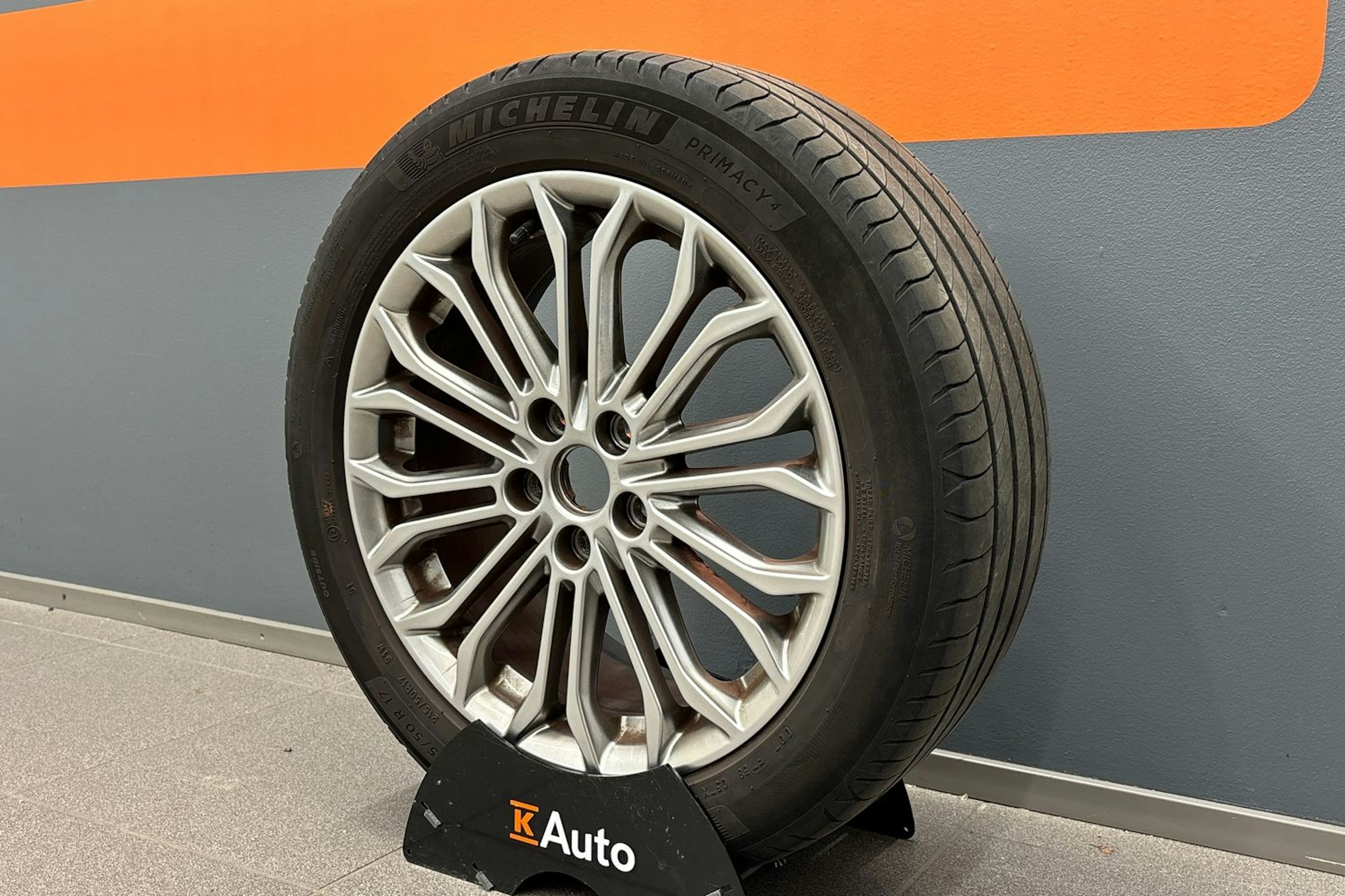 Harmaa Ford Focus 2019 kuva 13.