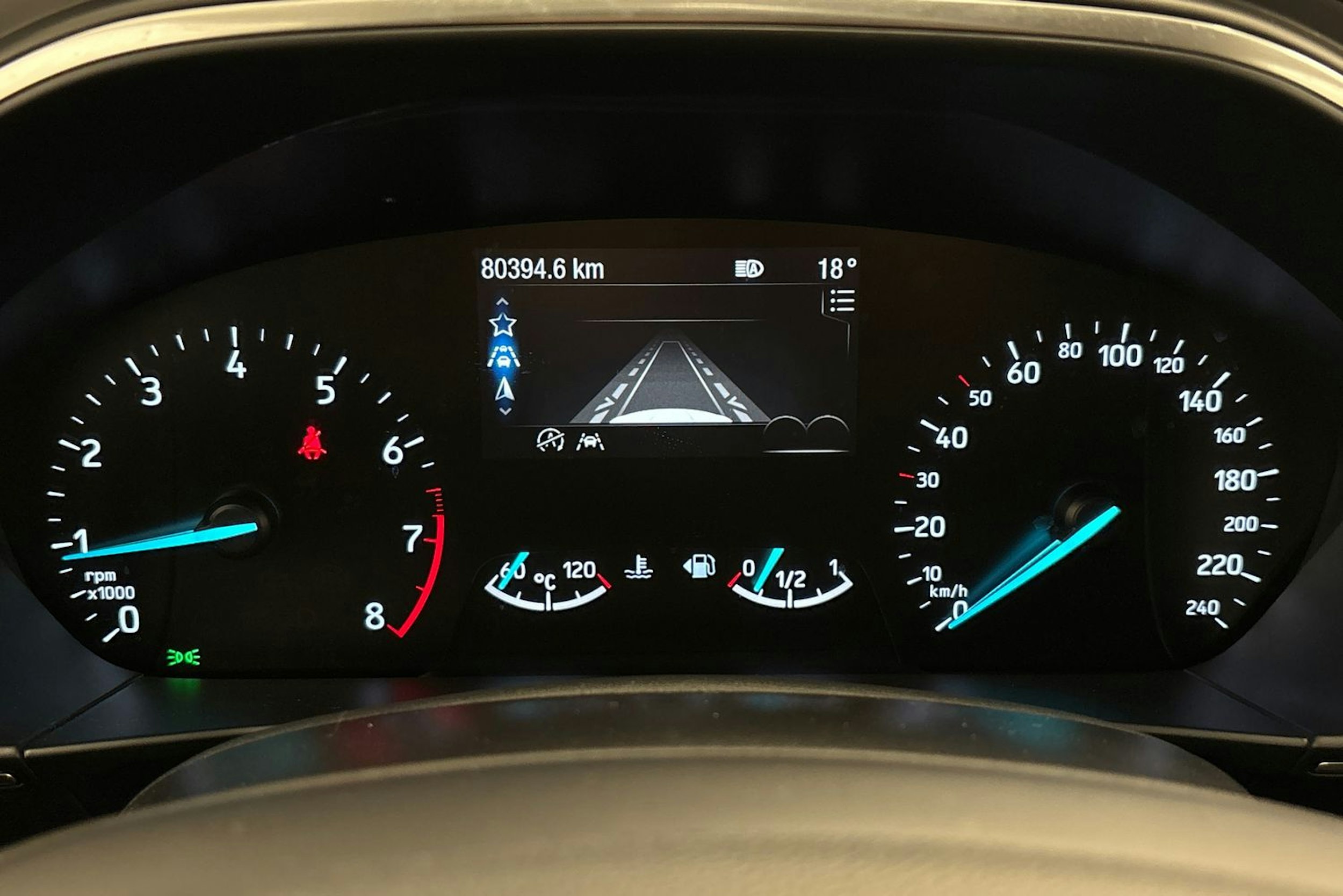 Harmaa Ford Focus 2019 kuva 18.