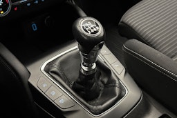 Harmaa Ford Focus 2019 kuva 23.