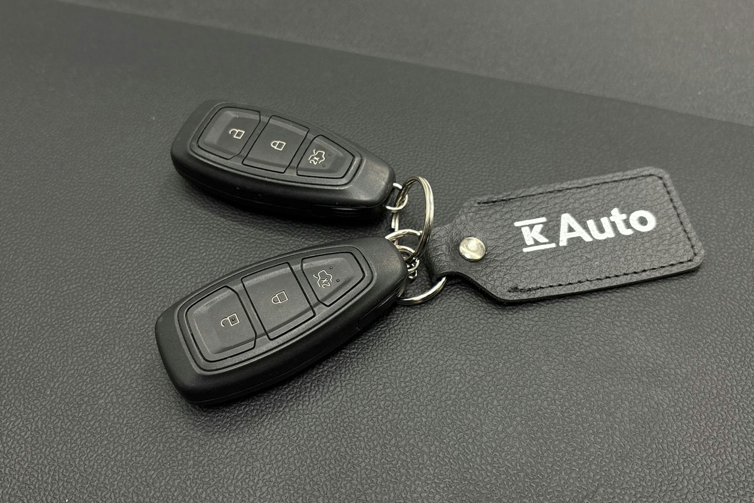 Harmaa Ford Focus 2019 kuva 25.