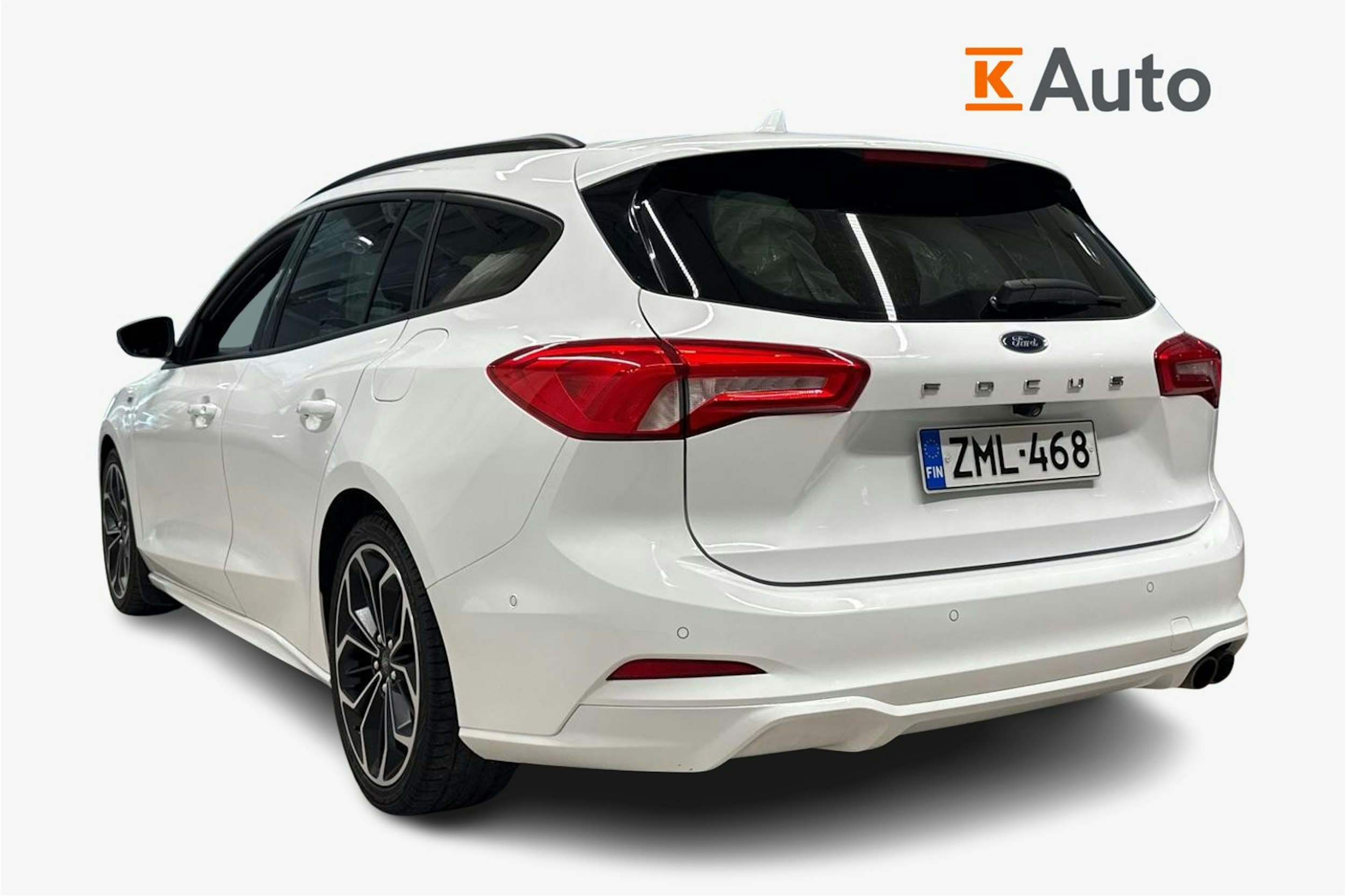 valkoinen Ford Focus 2019 kuva 2.