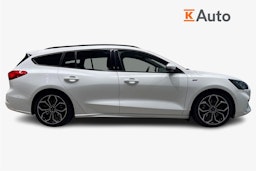 valkoinen Ford Focus 2019 kuva 6.