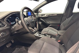 valkoinen Ford Focus 2019 kuva 7.