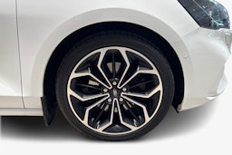 valkoinen Ford Focus 2019 kuva 11.