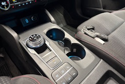 valkoinen Ford Focus 2019 kuva 20.