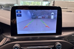 valkoinen Ford Focus 2019 kuva 21.