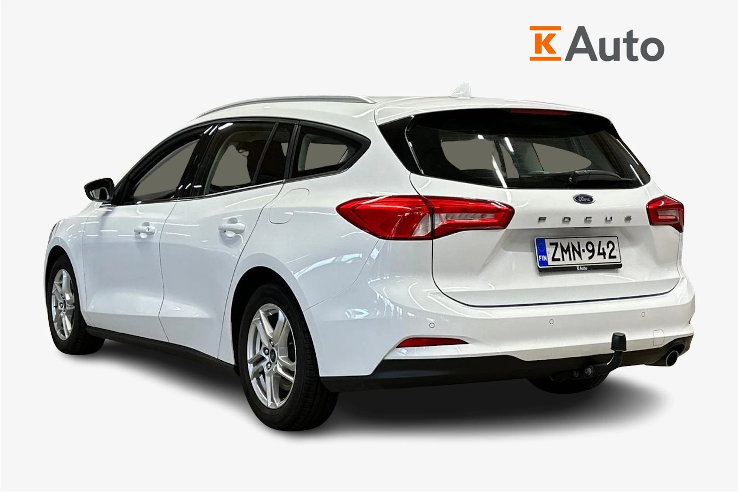 valkoinen Ford Focus 2019 kuva 2.
