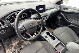 musta Ford Focus 2020 kuva 3.