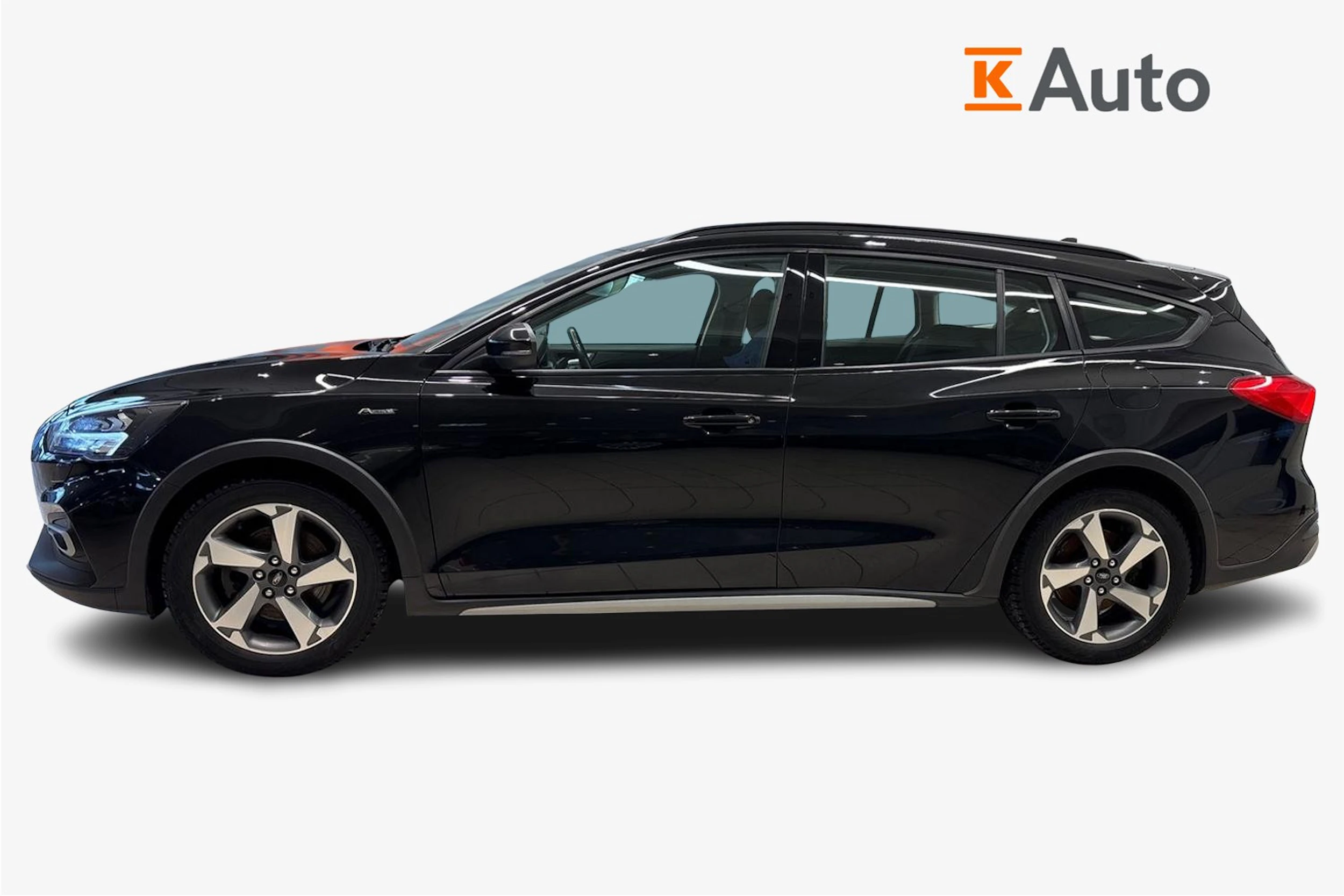 musta Ford Focus 2020 kuva 6.