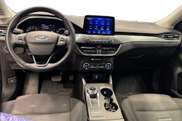 musta Ford Focus 2020 kuva 9.