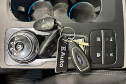 musta Ford Focus 2020 kuva 27.