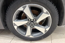 musta Ford Focus 2020 kuva 28.