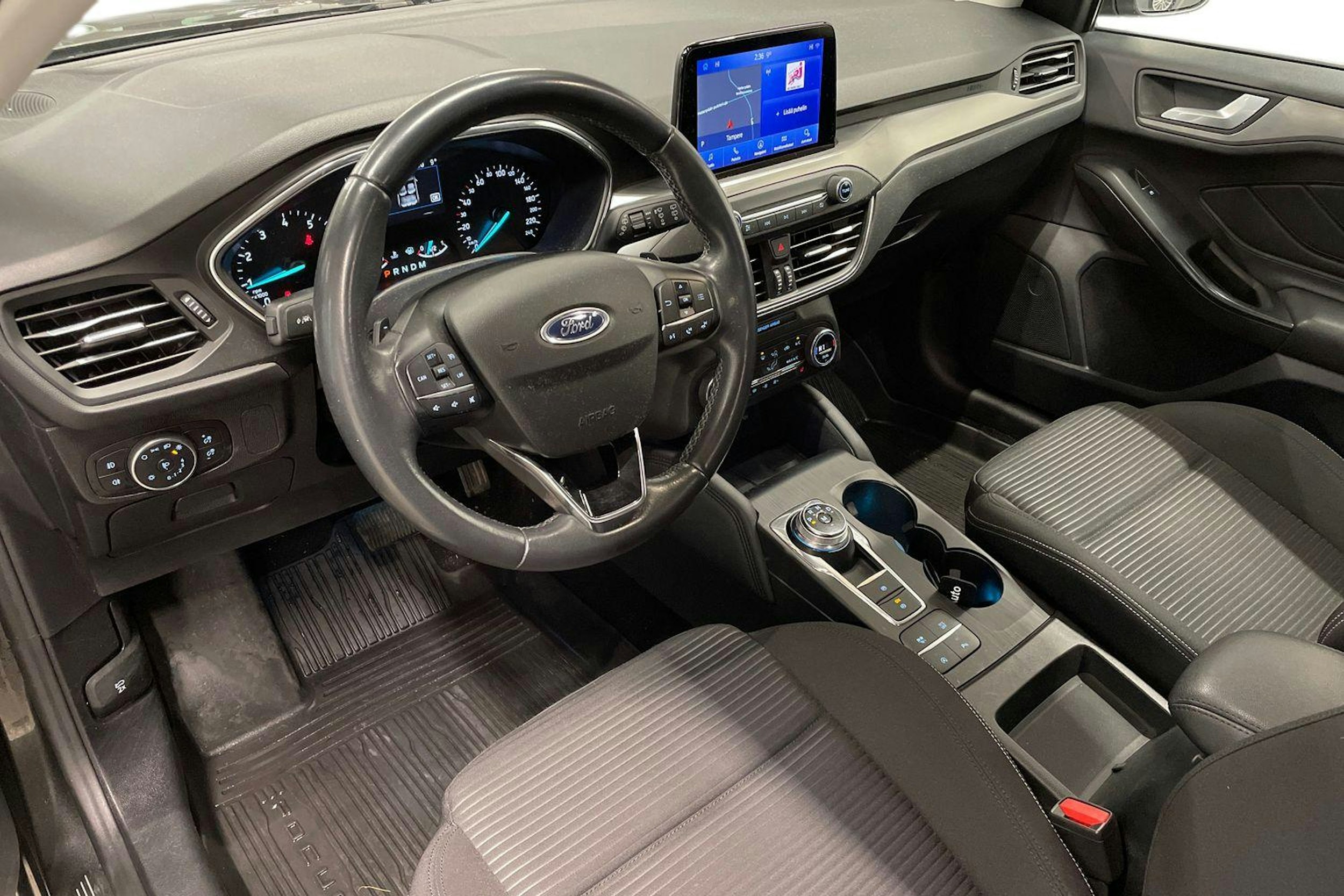 Harmaa Ford FOCUS 2020 kuva 6.