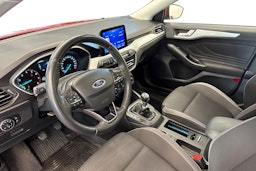 punainen Ford Focus 2020 kuva 7.