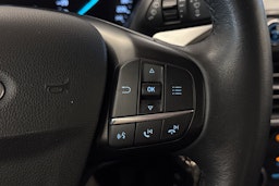 punainen Ford Focus 2020 kuva 22.