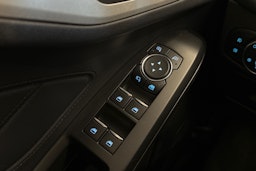 punainen Ford Focus 2020 kuva 24.