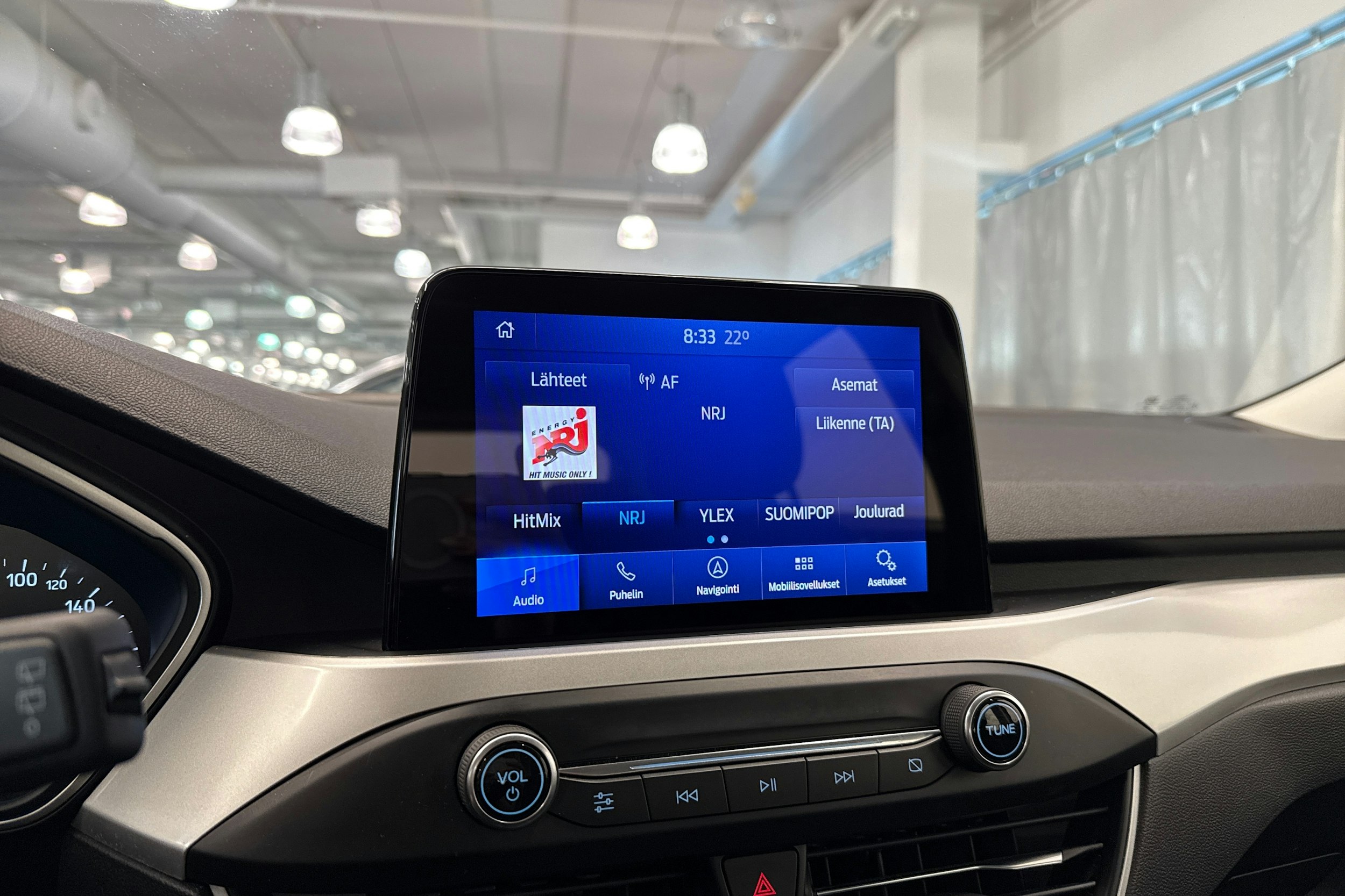 punainen Ford Focus 2020 kuva 28.