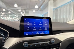 punainen Ford Focus 2020 kuva 34.