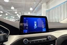 punainen Ford Focus 2020 kuva 36.