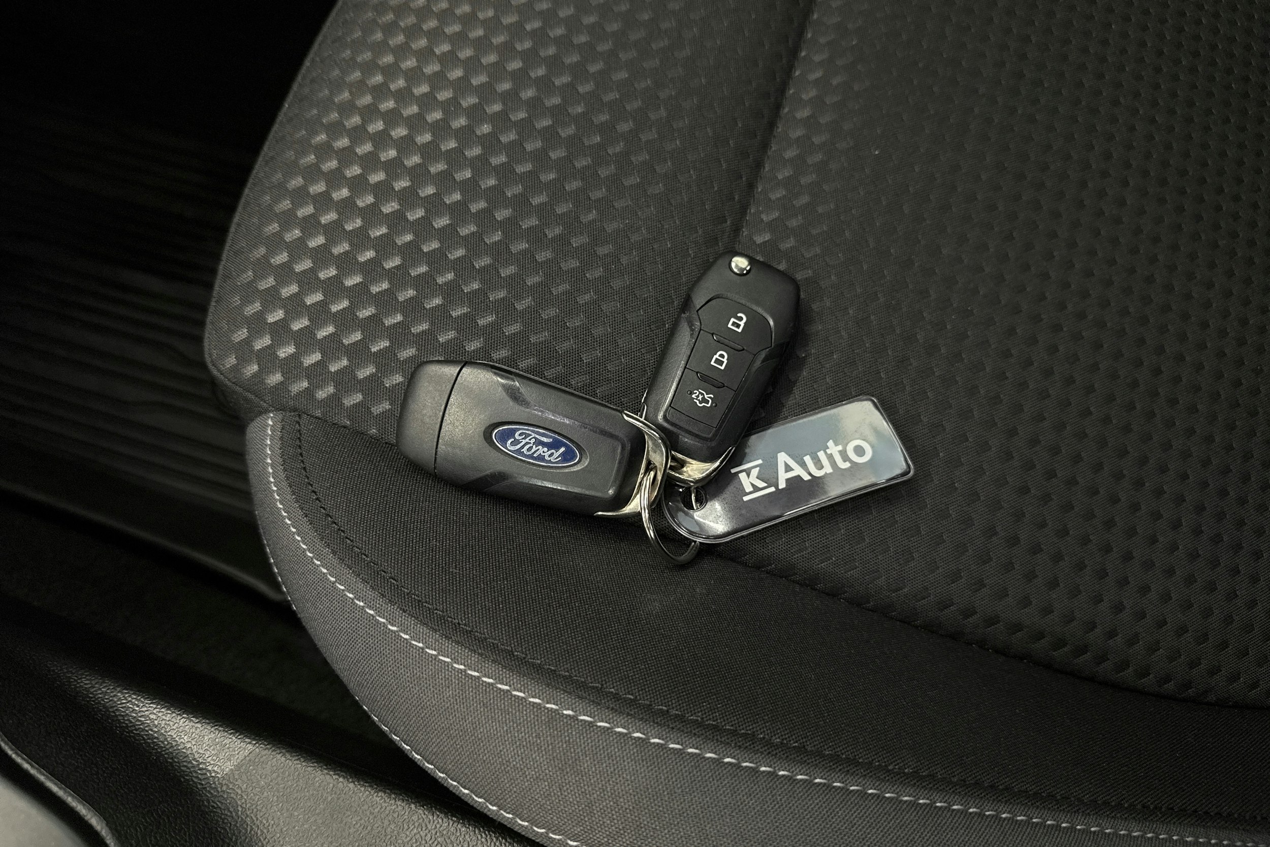 punainen Ford Focus 2020 kuva 37.