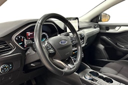 Valkoinen Ford FOCUS 2020 kuva 8.