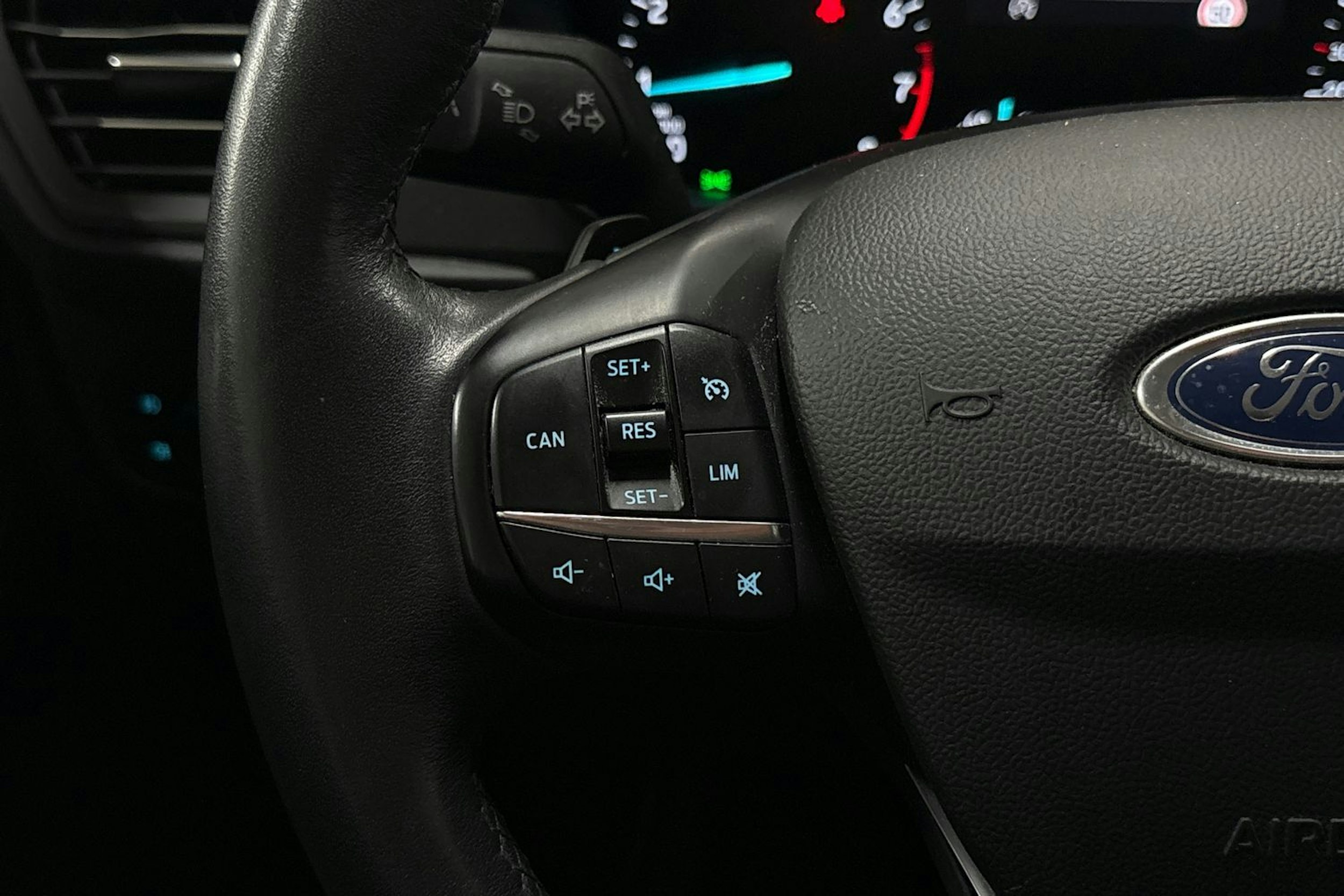 Valkoinen Ford FOCUS 2020 kuva 17.
