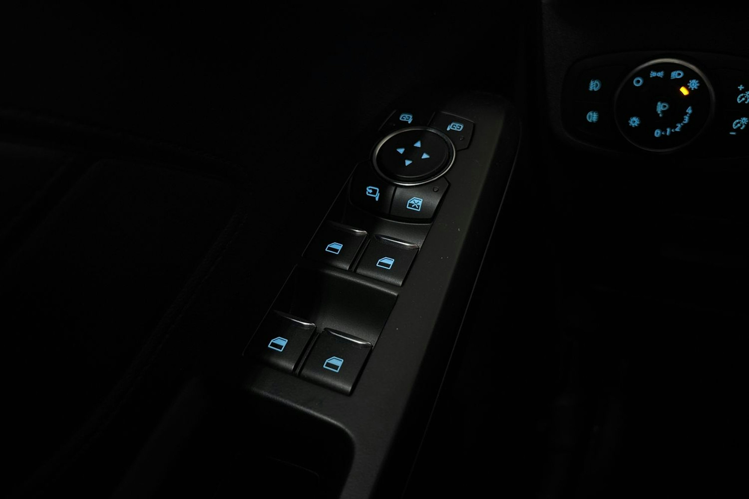 Valkoinen Ford FOCUS 2020 kuva 24.