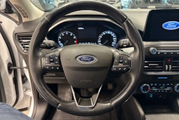 Valkoinen Ford FOCUS 2020 kuva 16.