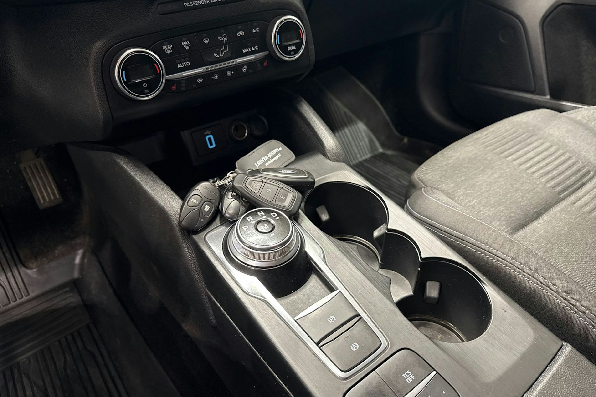 Valkoinen Ford FOCUS 2020 kuva 22.