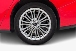 punainen Ford Focus 2020 kuva 11.